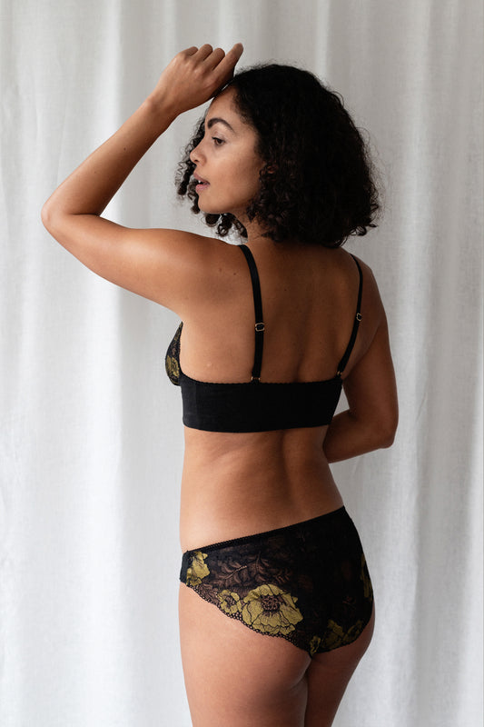 Emily Golden Brief - Luva Huva